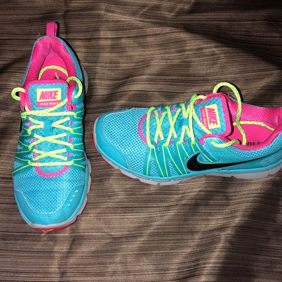Shoes - Women’s Nike Shoes